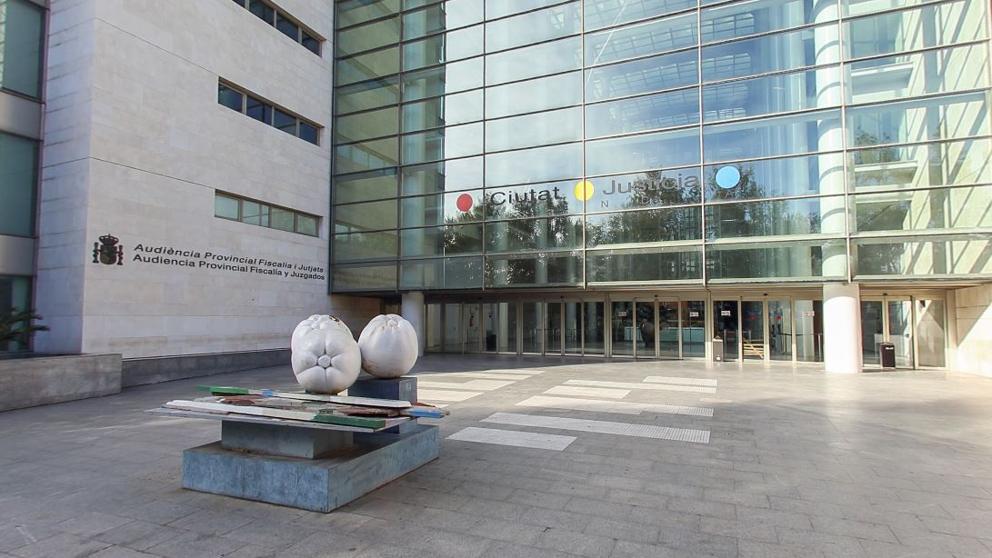 Piden 15 años para una joven que mató al padre que la maltrataba